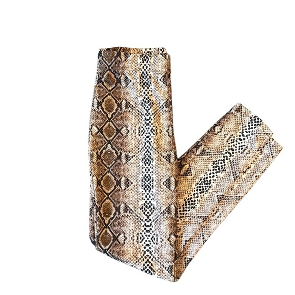 Charlotte Russe Leopard Print Leggings - Picture 1 of 5